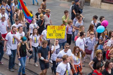 15 Zagreb gurur. Lgbtiq eylemciler Illica sokak başlığının ana Meydanı'na.