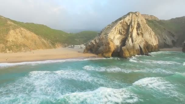 Praia da Adraga widoki na wybrzeżu — Wideo stockowe