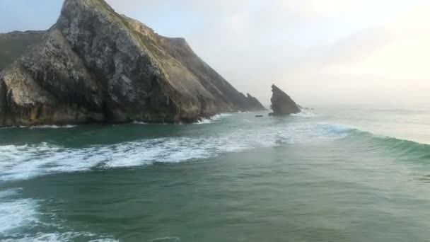 Praia da Adraga názory na pobřeží — Stock video