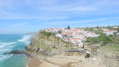 Azenhas Mar Köyü Plajı