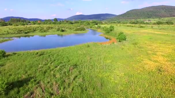 Jesenica rivier, Kroatische regio Lika — Stockvideo