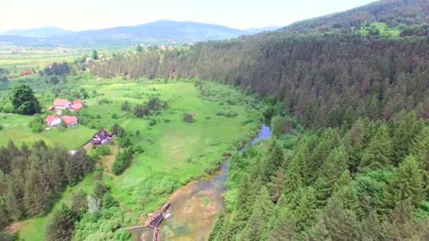 Jesenica řeka, chorvatského regionu Lika — Stock video