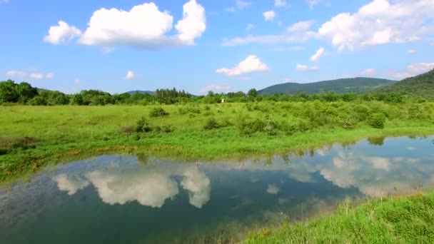 Река Есеница, Хорватский регион Лика — стоковое видео
