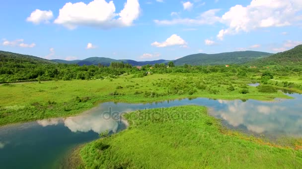 Jesenica řeka, chorvatského regionu Lika — Stock video