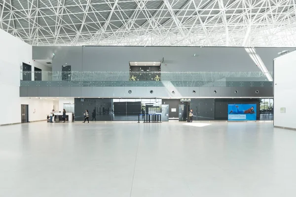 Terminal de partida no aeroporto — Fotografia de Stock