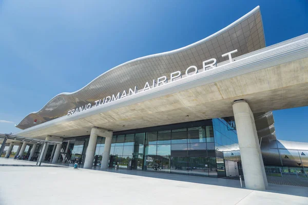 Franjo Tudjman Havaalanı'na giriş — Stok fotoğraf