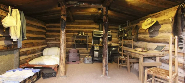 A Haught Cabin at the Rim Country Museum — Stock Photo, Image