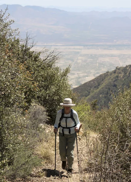Turysta na szlaku Canyon Miller — Zdjęcie stockowe