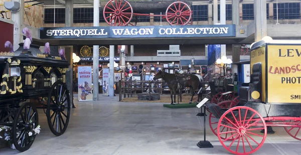 Uma coleção de carroças Sterquell no Texas Cowboy Hall of Fame — Fotografia de Stock