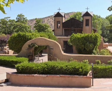 Bir Roma Katolik Kilisesi, El Santuario de Chimayo