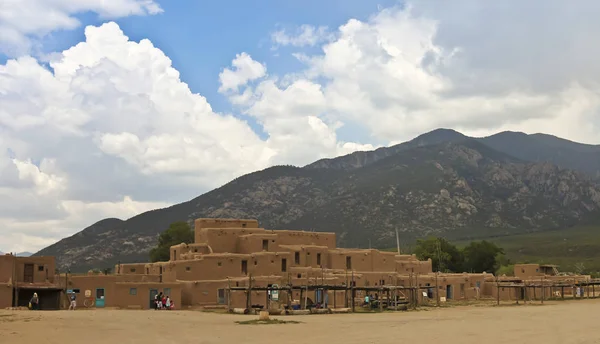 Pohled na Severní dům, Taos Pueblo — Stock fotografie