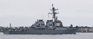 Birleşik Devletler Donanma destroyeri, USS Higgins, deniz üssü San Dieg