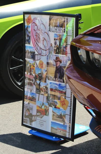 Un afiche de Longmire disparado desde una exposición de coches vintage — Foto de Stock