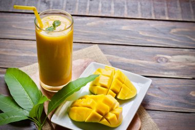 Mango Suyu taze meyve