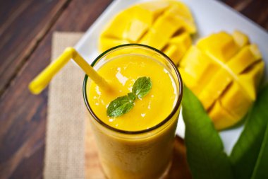 Mango Suyu taze meyve