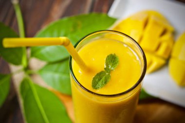 Mango Suyu taze meyve