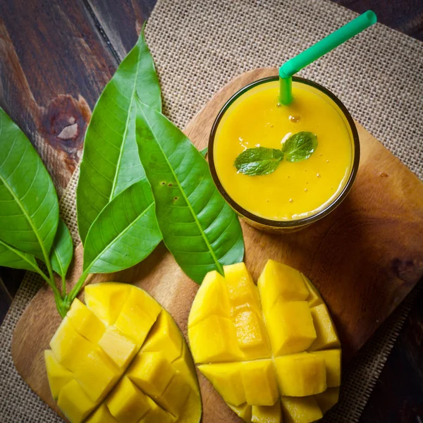 Mango Suyu taze meyve