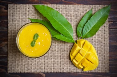Mango taze meyve suyu