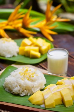 Çubuk pirinç mango tatlı