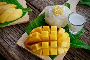 Mango ve Tayland gıda yapışkan pirinç tatlı 