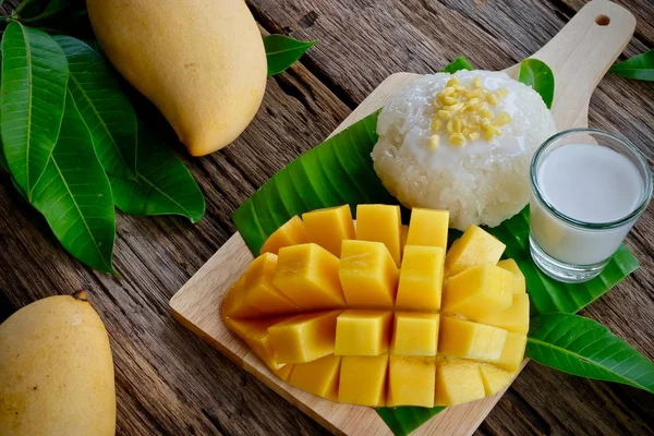 Mango Dessert Van Kleefrijst Thais Eten — Stockfoto