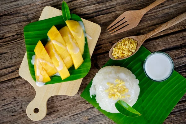 Mangó Thai Élelmiszer Ragadós Rizs Desszert — Stock Fotó