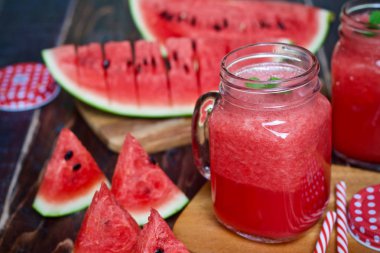 Karpuz suyu smoothie meyve yaz topikal gıda