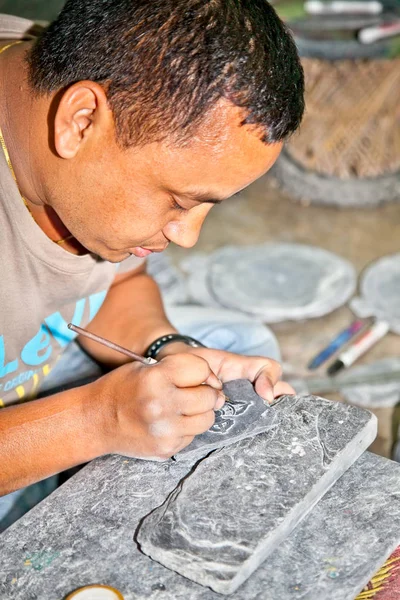 Kathmandu Nepal May Carving Mani Stones May 2013 Kathmandu Nepal — 스톡 사진