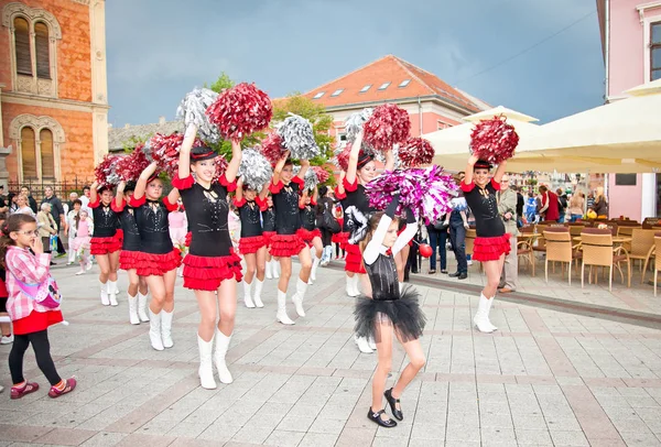 Novi Sad Serbia June Majorettes Carnival Procession Zmaj Children Games — 图库照片
