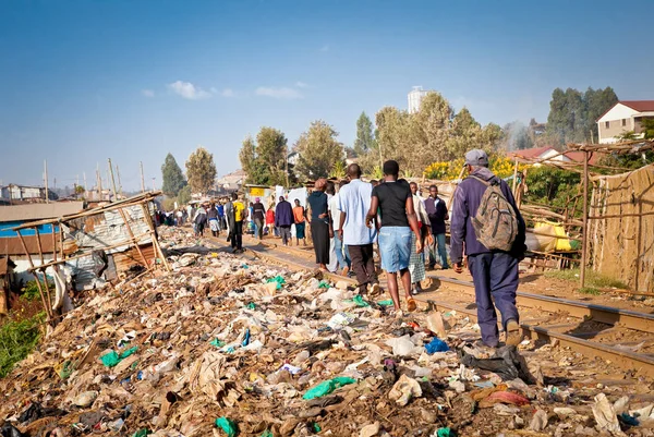 Nairobi Kenia Febrero 2014 Revisión Vida Diaria Los Barrios Marginales — Foto de Stock