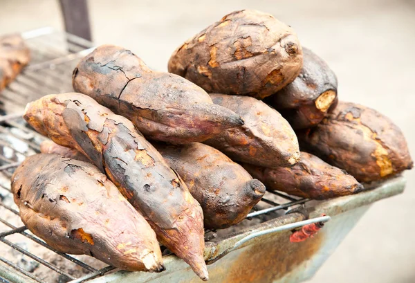 Grillowane Słodkie Ziemniaki Targu Sajgonie Wietnam — Zdjęcie stockowe