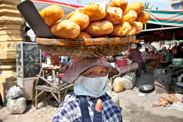 Neak Leung Cambodia Nov 2013 Vendedor Ambulante Comida Calle Neak — Foto de Stock