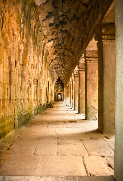 Antico Passaggio Pietra Del Complesso Prasat Prum Prohm Temple Vicino — Foto Stock