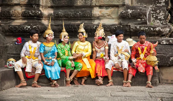 Siem Reap Cambodia Nov 2013 Cambodiano Identificado Vestido Gala Nacional — Foto de Stock