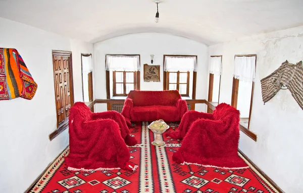 Gjirokaster Albanie Juin 2014 Maison Traditionnelle Albanaise Intérieur Juin 2014 — Photo