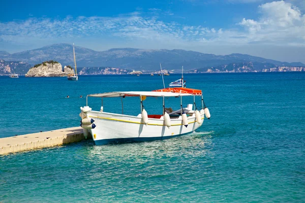 Boat Tourists Valtos Beach Parga Town Syvota Area Greece — 스톡 사진