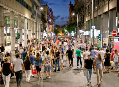 Palermo; İtalya-14 Eylül 2014: 14 Eylül 2014: Palermo 'da Liberta yaya yolu insanları; İtalya. Palermo İtalya' nın en kalabalık 5. bölgesidir ve Sicilya 'nın en kalabalık yeridir..