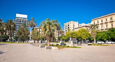 Meydan Meydanı Castelnuovo Güneşli bir günde Palermo, Sicilya, İtalya.