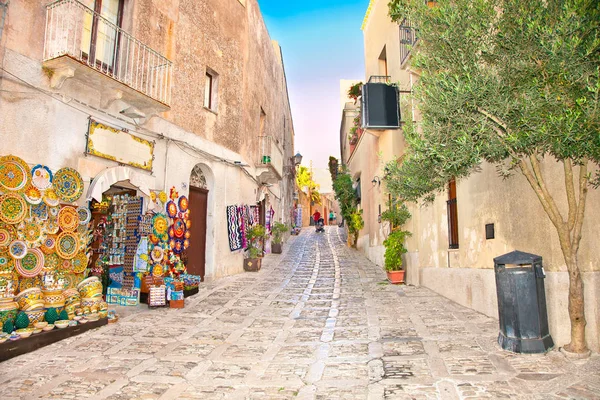 Erice Calle Principal Con Tiendas Turísticas Restaurantes Cerca Trapani Sicilia — Foto de Stock