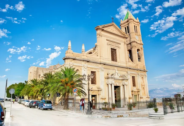 Церковь Parrocchia Nicola Bari Термини Имерзе Сицилия Италия — стоковое фото
