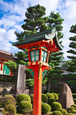 Japonya, Kyoto Gion bölgesinde Japon kırmızı feneri..