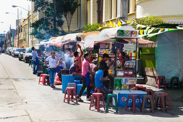 Ciudad Guatemala Guatemala Dic 2015 Mayas Venden Comida Guatemalteca Calle — Foto de Stock