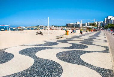 Rio de Janeiro, Brezilya için Copacabana Plajı'nda ikonik kaldırım döşeme deseni.