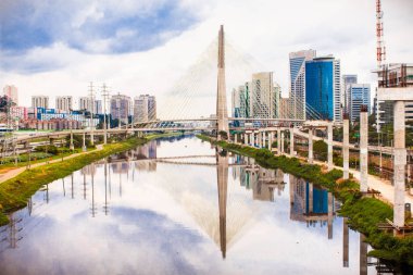 Sao Paulo dönüm noktası Güzel Estaiada Köprüsü, Brezilya. Latin Amerika