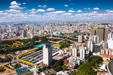 Sao Paulo, Brezilya'nın merkezinde yer alan Banespa gökdeleninden güzel manzara.