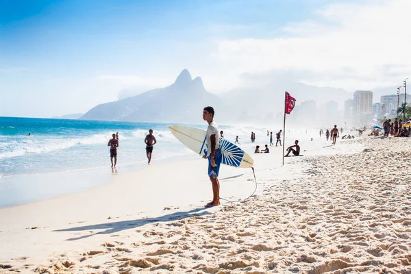 Rio Janeiro Brezilya Nisan 2015 Brezilyalı Sörfçü Nisan Ipanema Beach — Stok fotoğraf