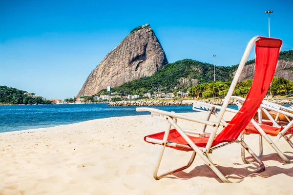 Entspannung Botafogo Strand Mit Dem Zuckerhut Hintergrund Rio Janeiro Brasilien — Stockfoto