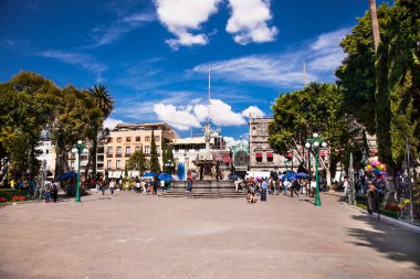 Pueble, Meksika-Aralık 5, 2015: Pueble Zocalo kare, 5 Aralık 2015.Puebla şehrinin Zocalo Meksika'da en iyi korunmuş biridir.