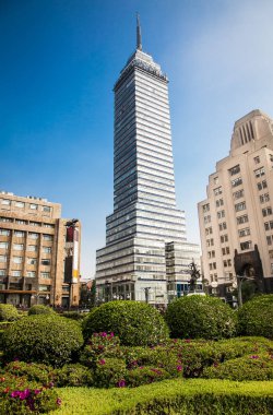 Mexico City, Meksika-Aralık 6, 2015:Torre Latinoamericana Juarez bulvar Zocalo 6 Aralık tarihinde. 2016, Mexico City Merkezi, Meksika.