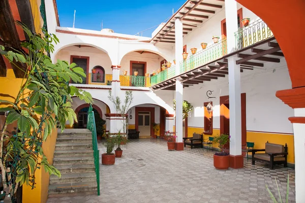Oaxaca Mexique Dec 2015 Art Maison Traditionnelle Avec Jardin Intérieur — Photo